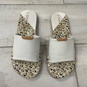 Tom’s Carly Sandal